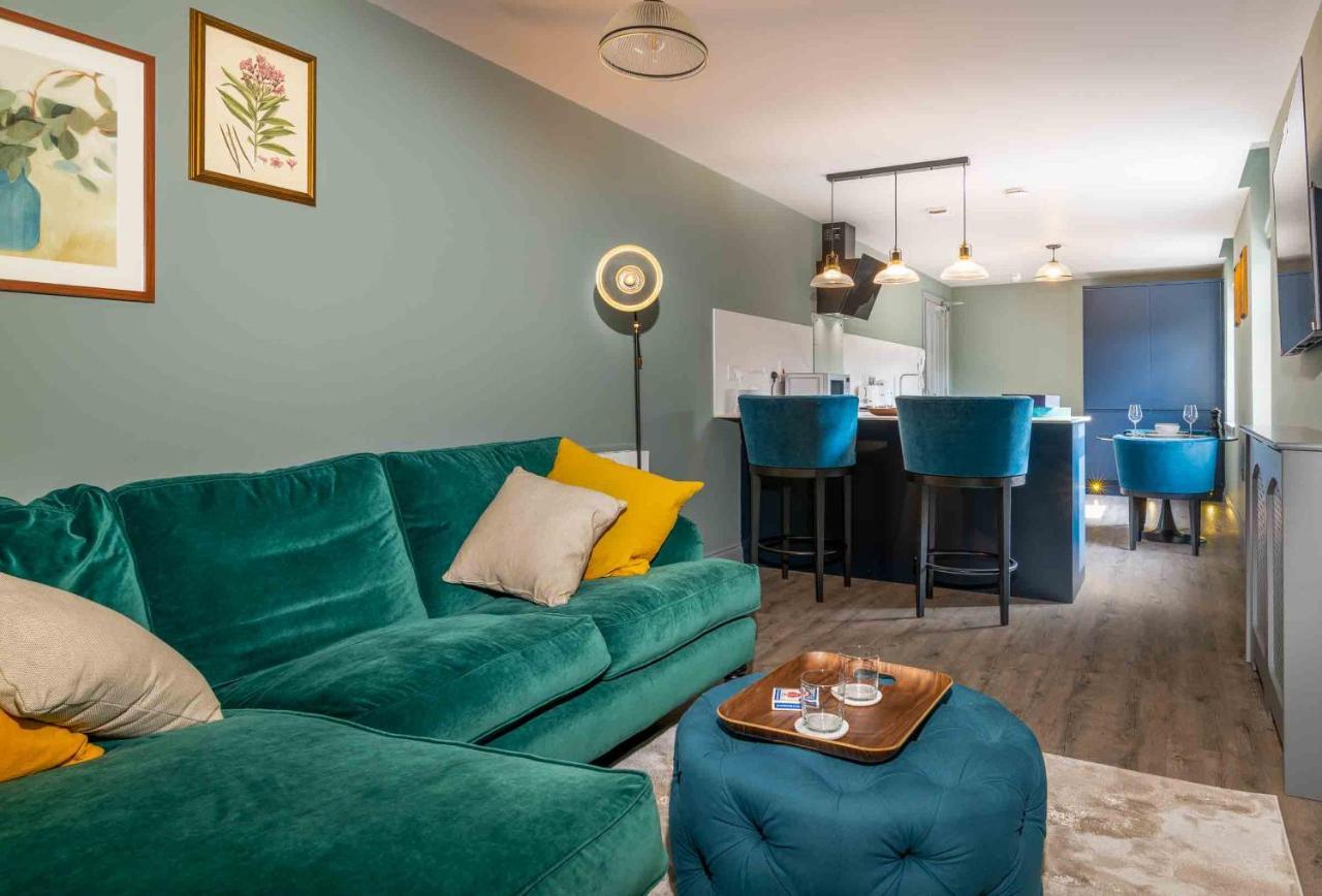 Stylish Modern 1 Bedroom, City Centre บาธ ภายนอก รูปภาพ